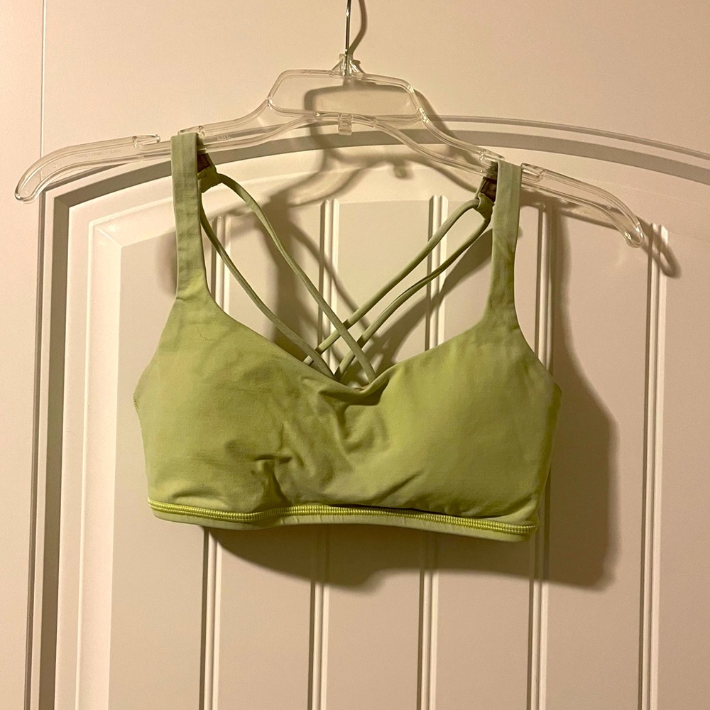 Lululemon Free to Be Bra